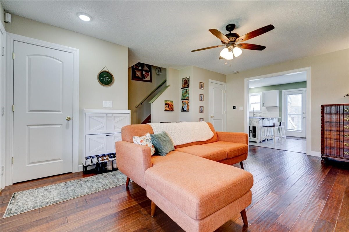 266 NW Georgetown Boulevard