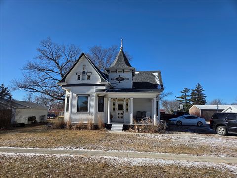 Homes For Sale - 305 Main Street<br/> New Virginia, IA 50210