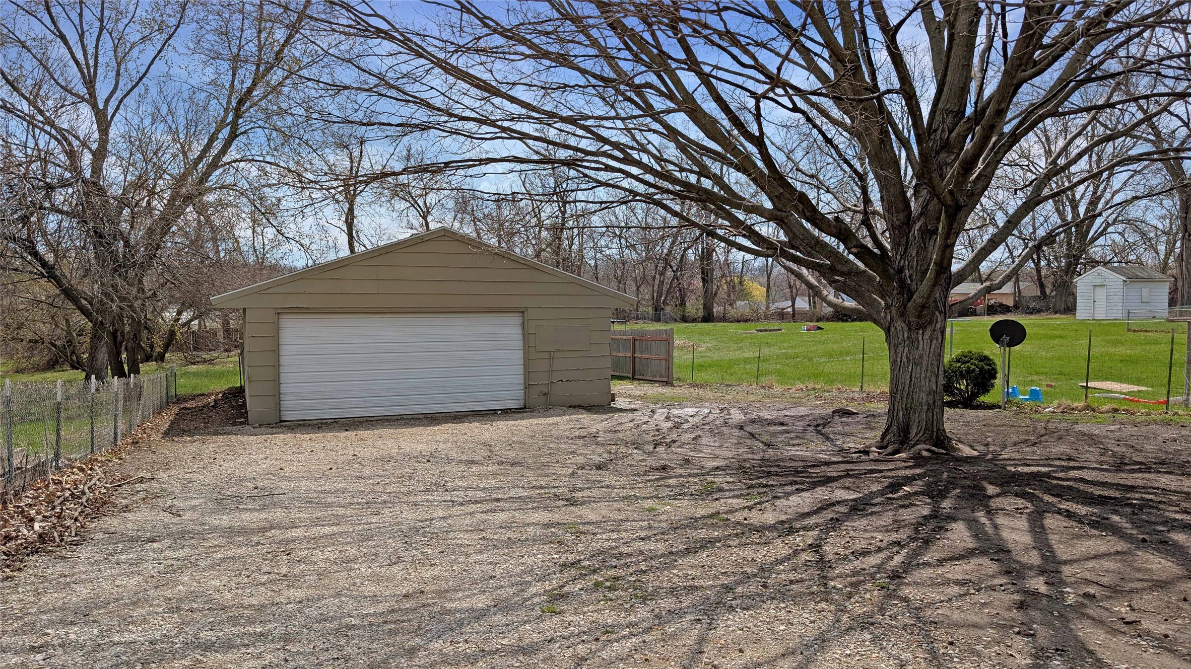 1219 E Emma Avenue, Des Moines, Iowa image 22