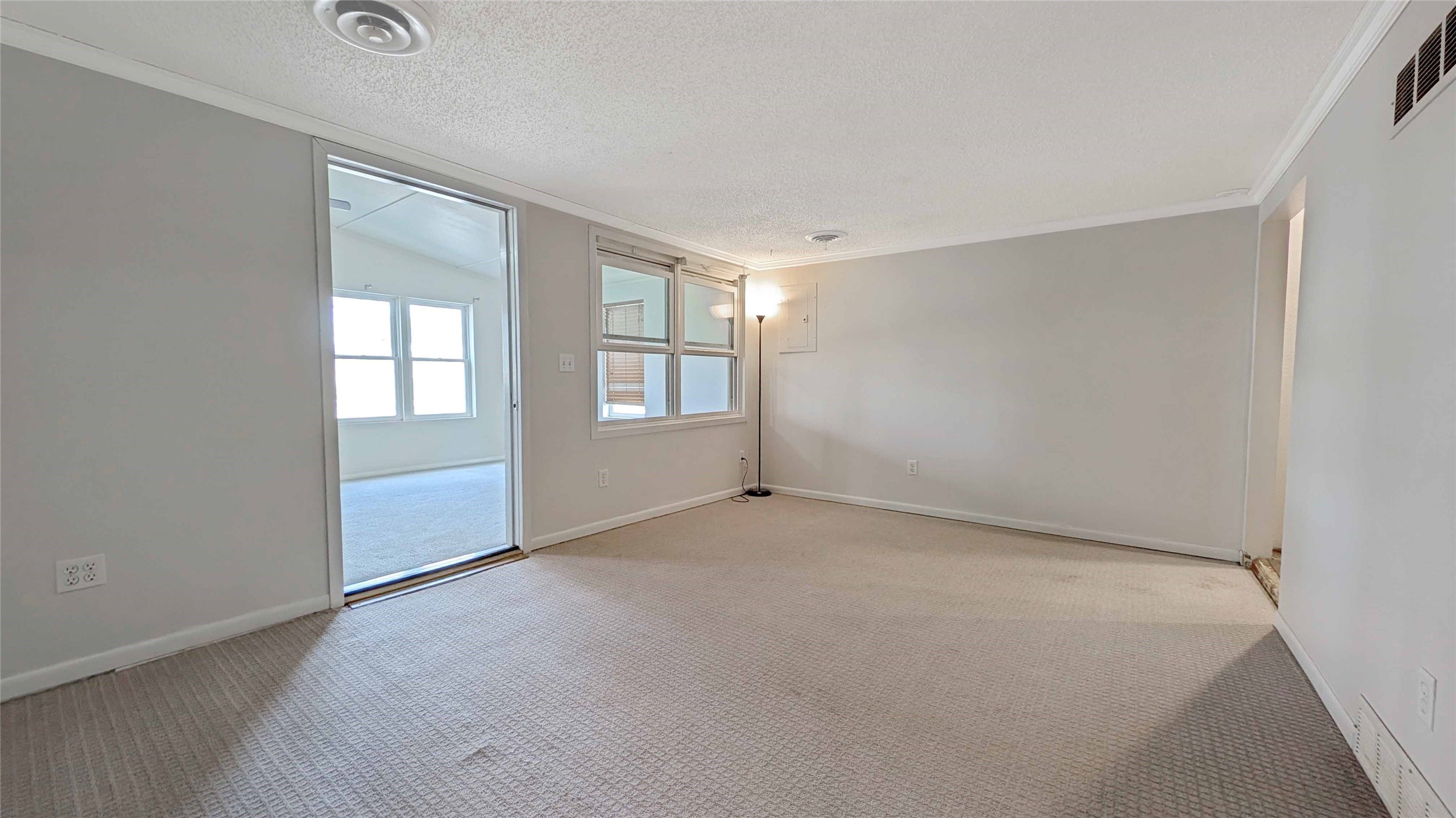 1219 E Emma Avenue, Des Moines, Iowa image 6