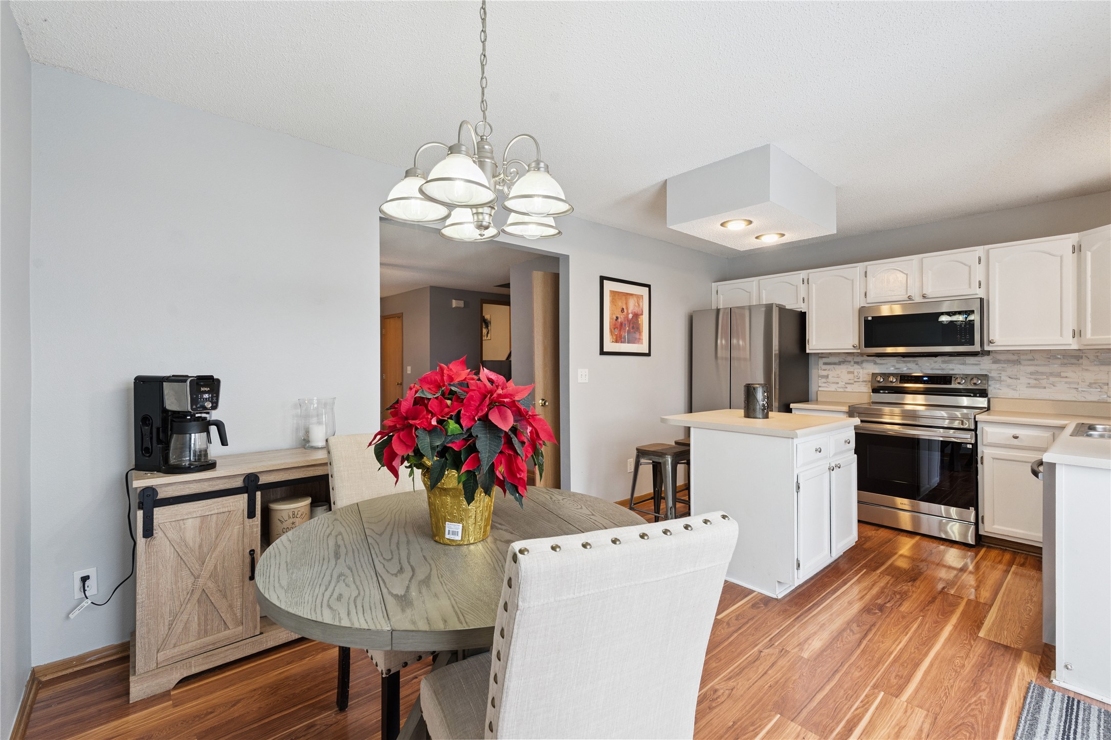 356 NW Georgetown Boulevard