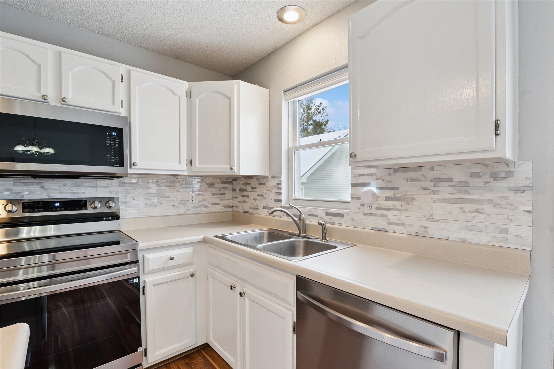 356 NW Georgetown Boulevard