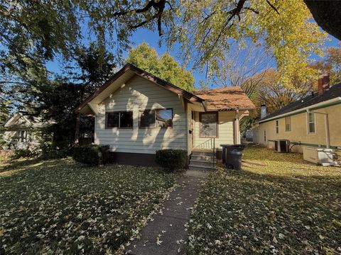 3837 3rd Street Des Moines IA 50313