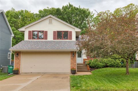 Single Family Residence in Urbandale IA 6920 Mill Pond Drive.jpg