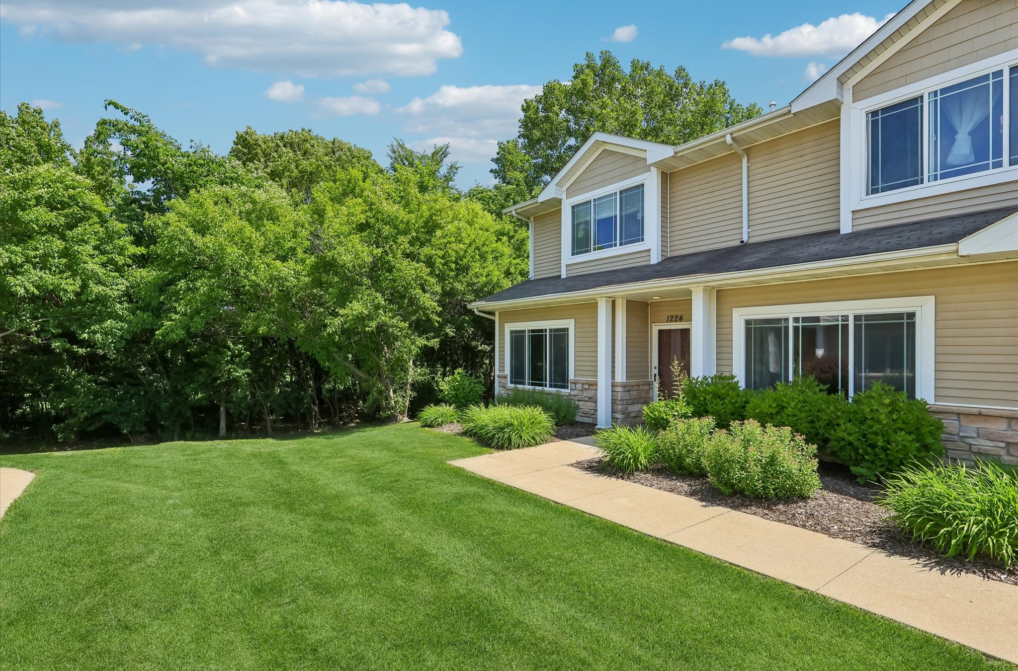 1224 NE 8th Lane