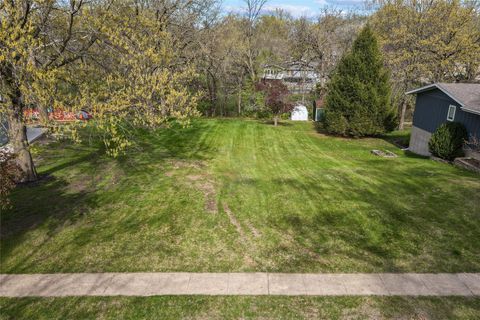1318 Boone Street Pella IA 50219