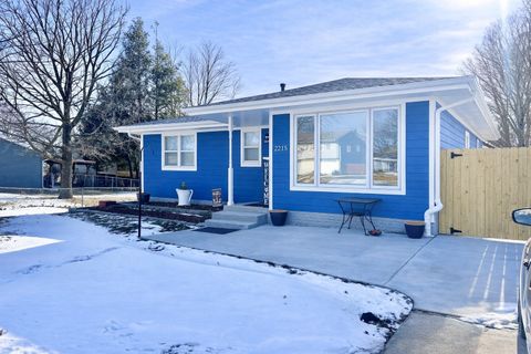 2215 N 5th Avenue E Newton IA 50208