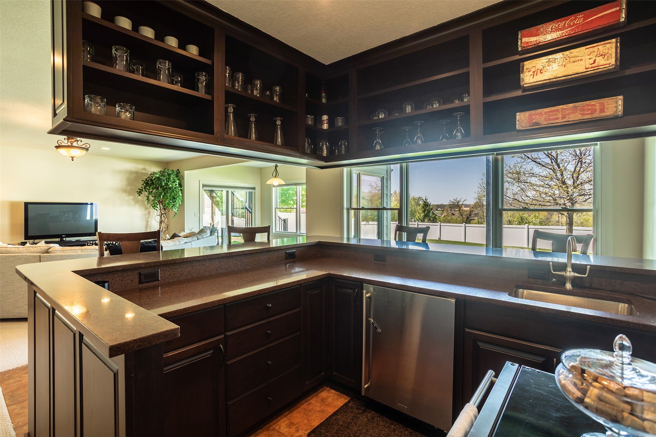 9257 Sugar Creek Drive, West Des Moines, Iowa image 25