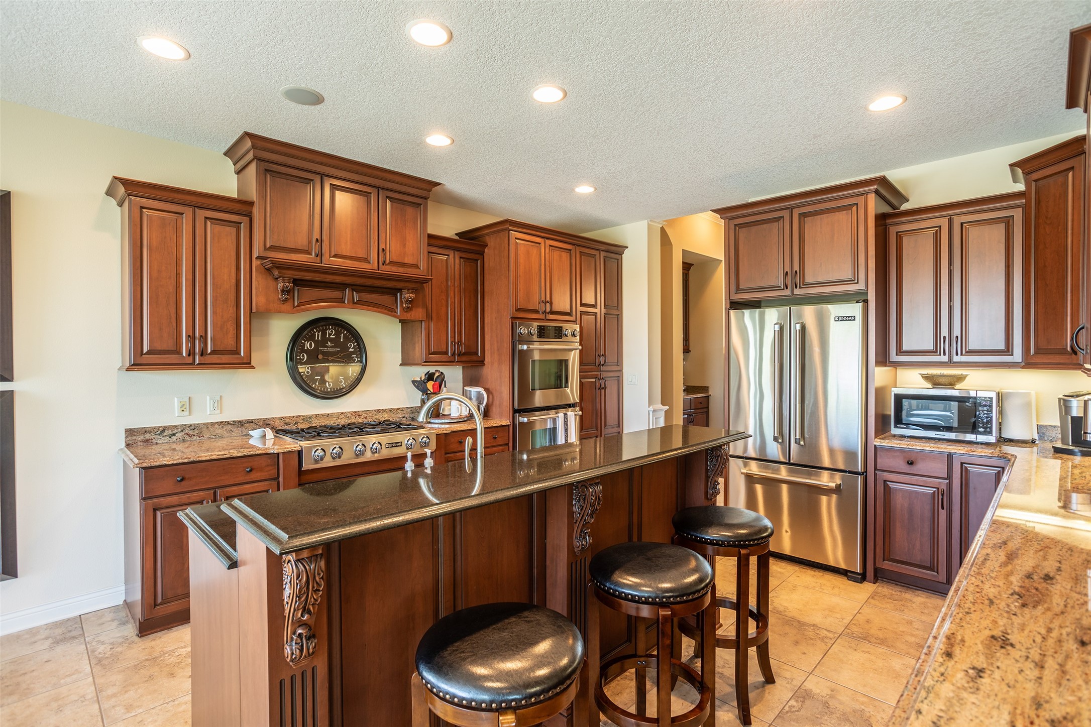 9257 Sugar Creek Drive, West Des Moines, Iowa image 4
