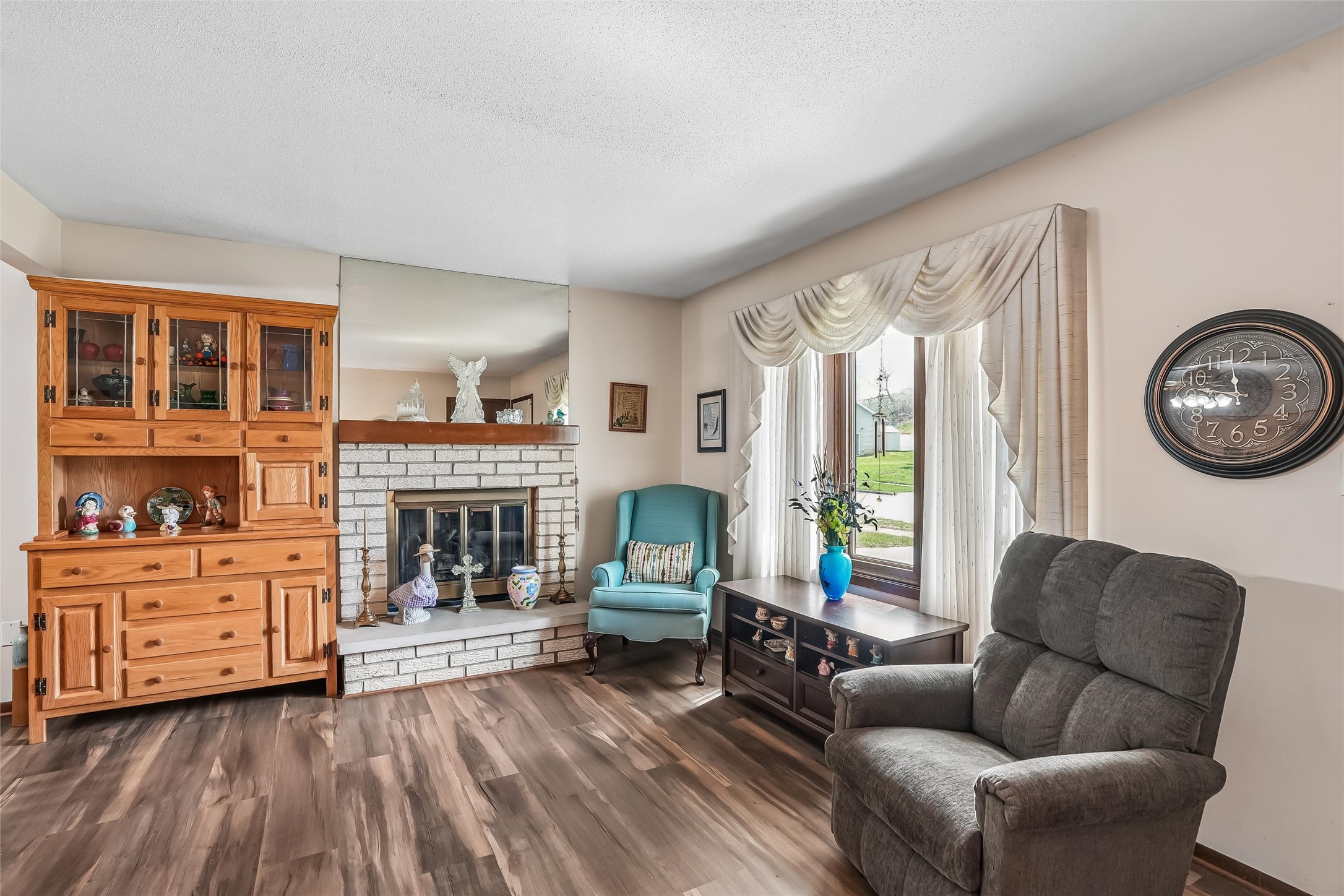 1530 S 15th Avenue W