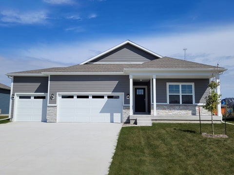 Homes For Sale - 905 2nd Street<br/> Altoona, IA 50009