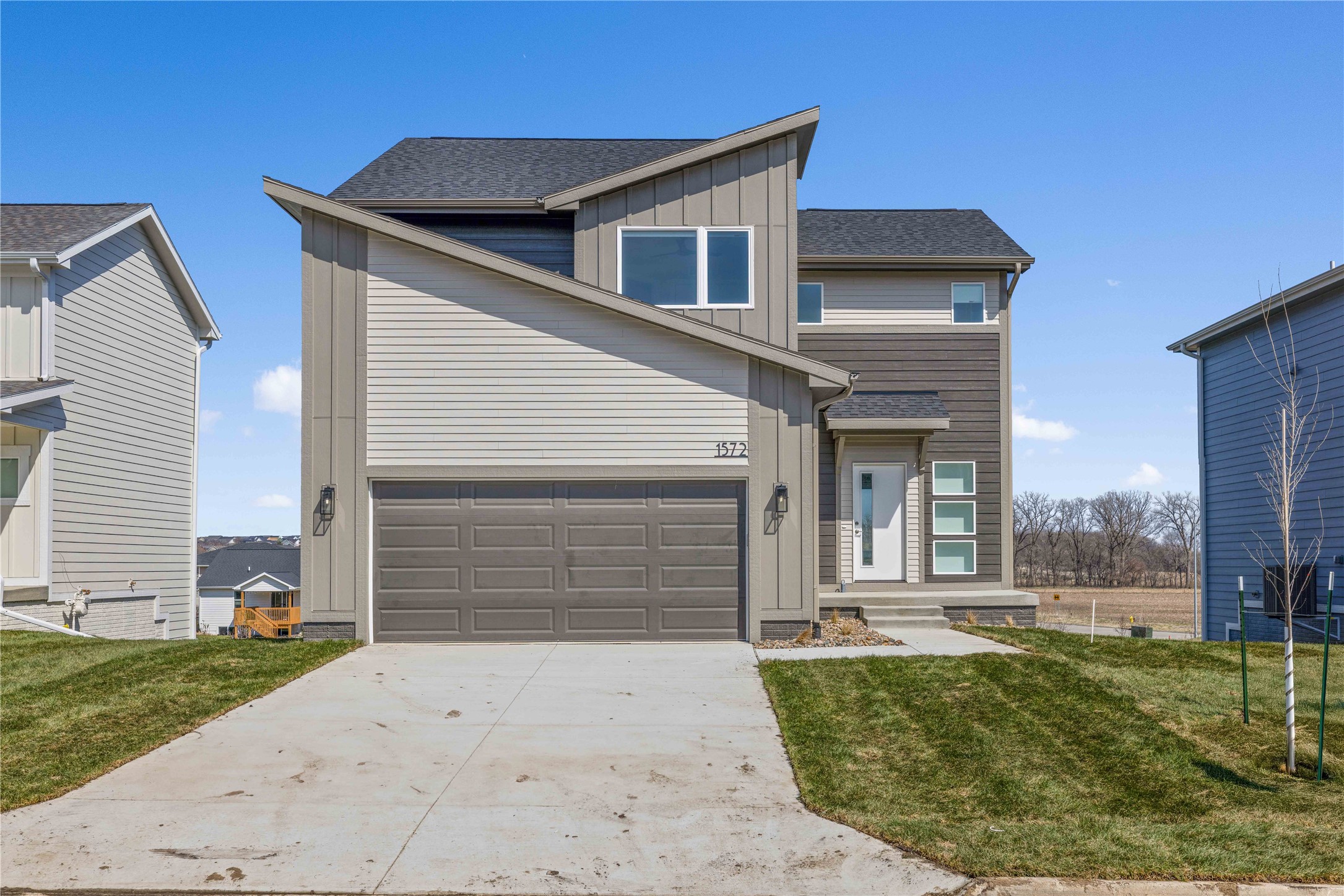 1572 S Kings Grove Avenue, West Des Moines, Iowa image 1