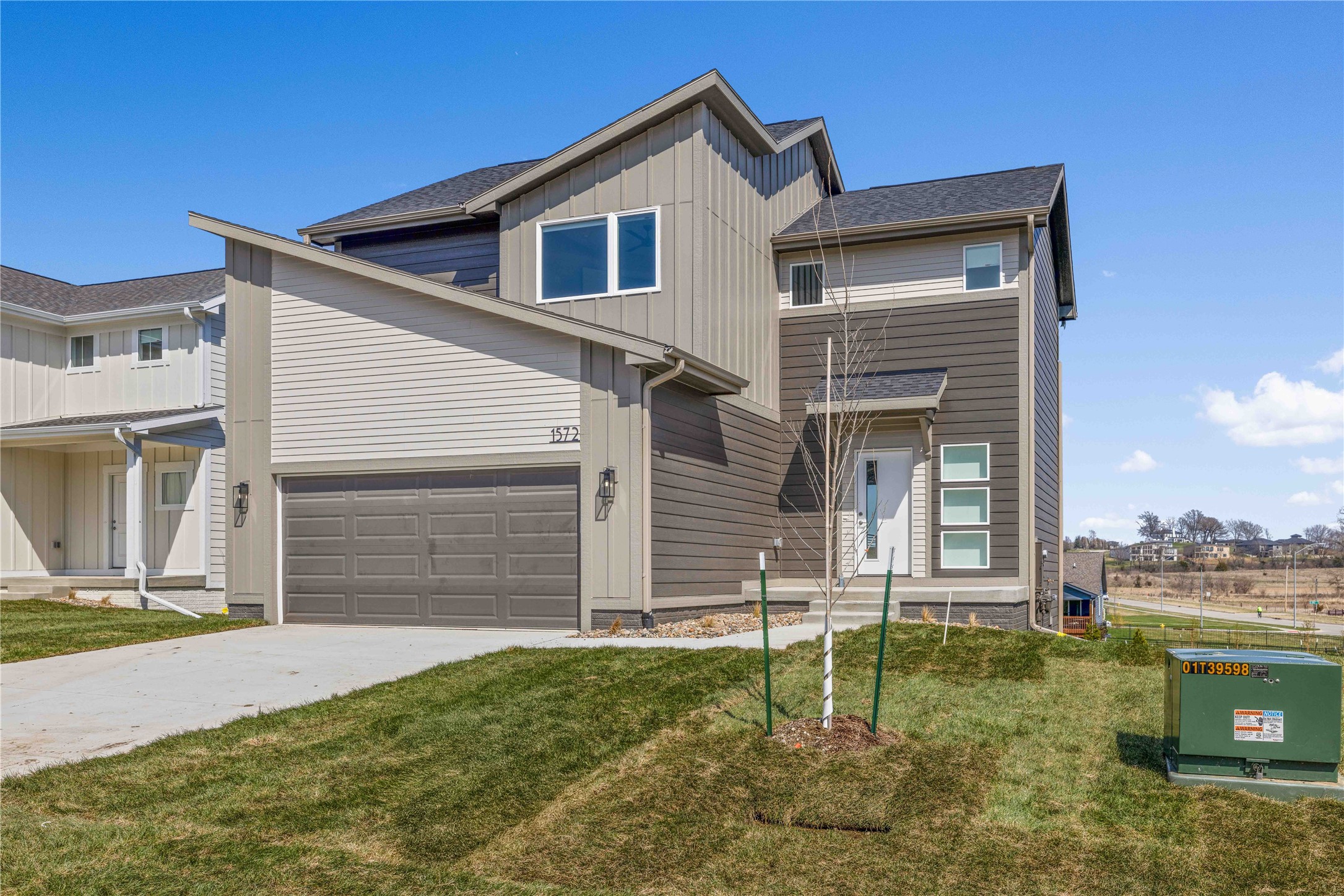 1572 S Kings Grove Avenue, West Des Moines, Iowa image 2