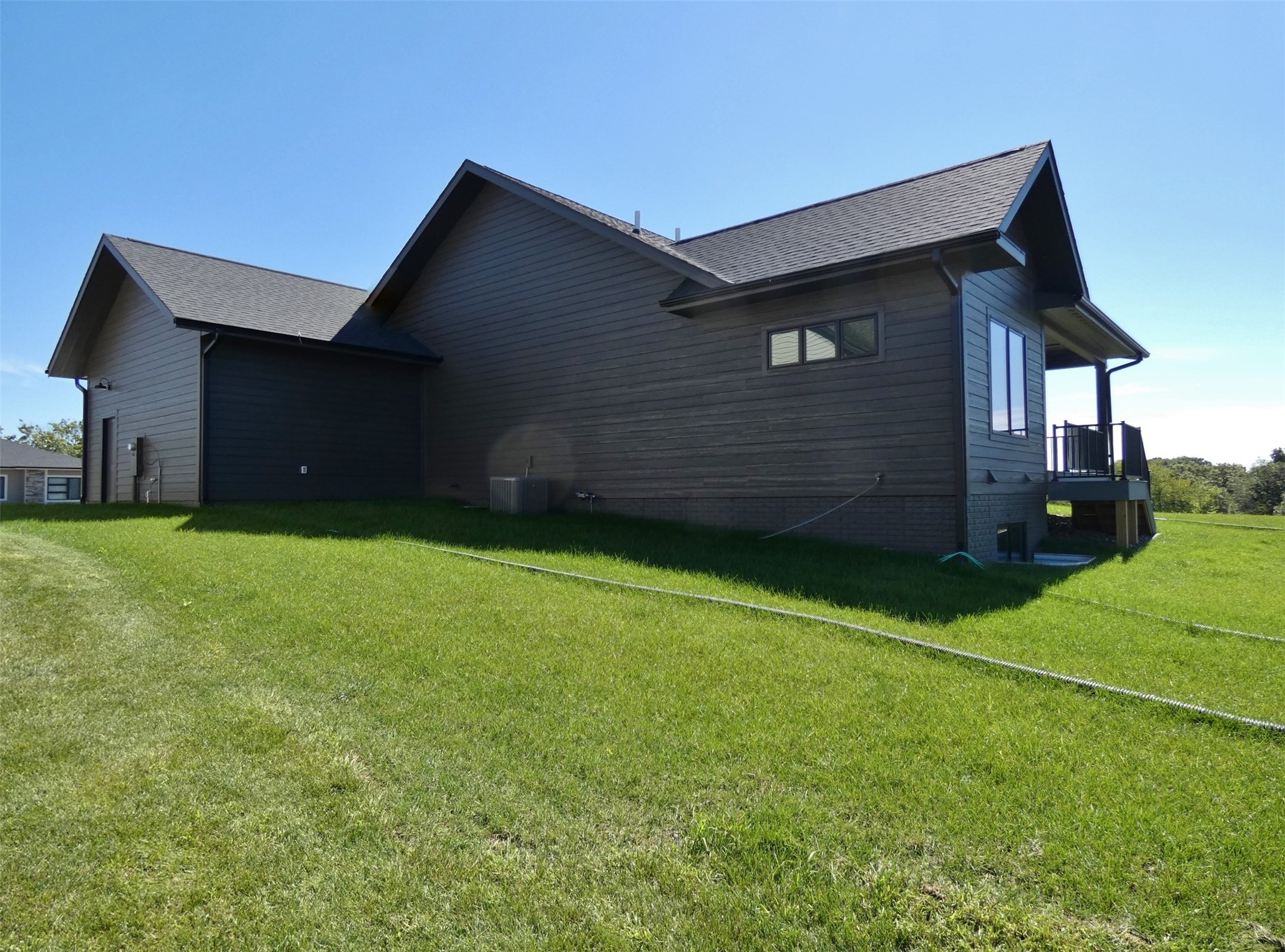 215 Aspen Circle, Pella, Iowa image 35