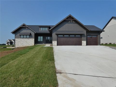 Homes For Sale - 215 Aspen Circle<br/> Pella, IA 50219