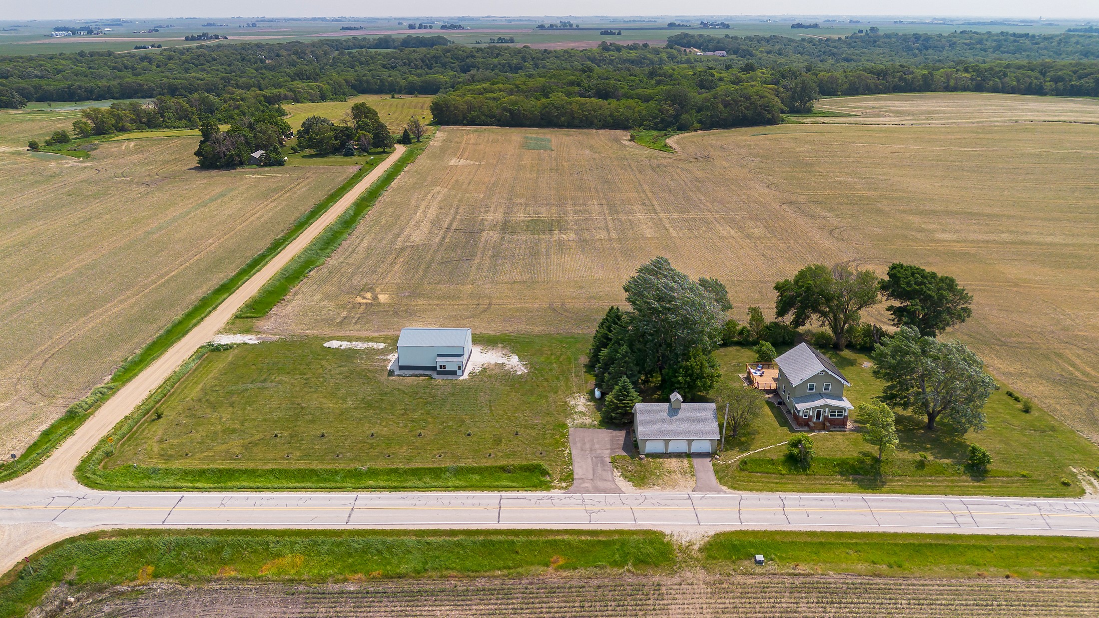 2160 Clover Avenue, Perry, Iowa image 2