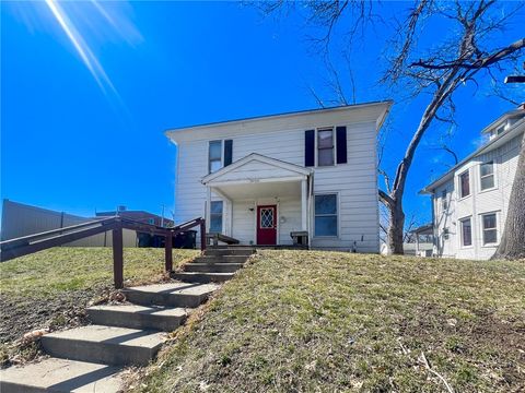 Single Family Residence in Des Moines IA 3700 3rd Street.jpg