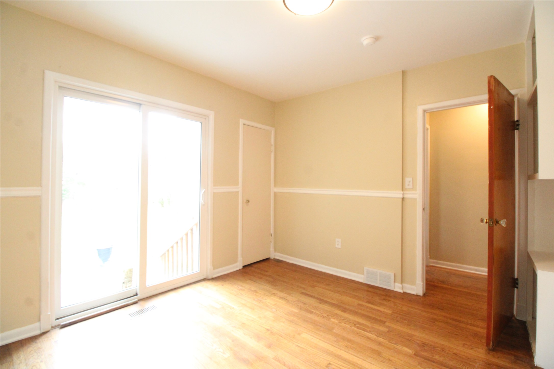 6807 Forest Court, Windsor Heights, Iowa image 10