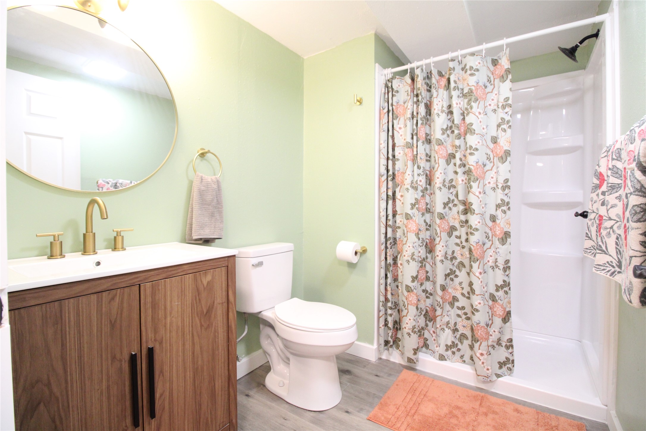 6807 Forest Court, Windsor Heights, Iowa image 24