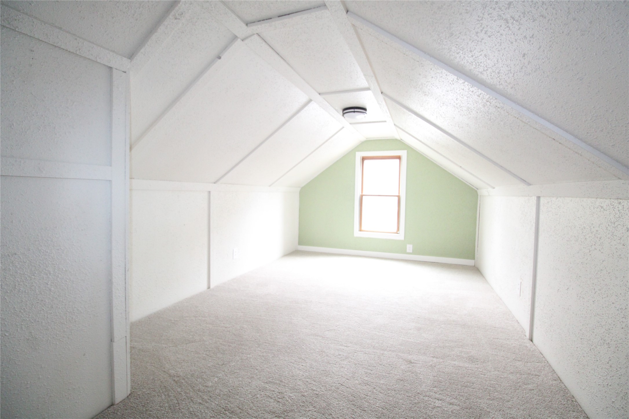 6807 Forest Court, Windsor Heights, Iowa image 12