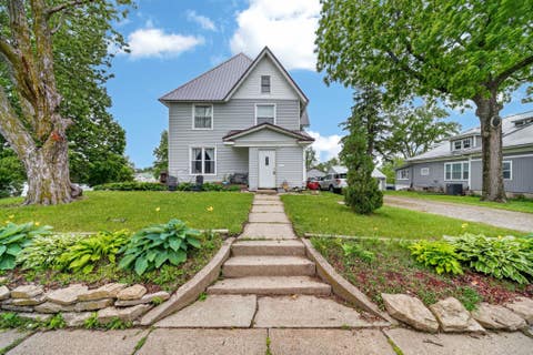 Homes For Sale - 1332 Braden Avenue<br/> Lucas County, Chariton, IA 50049