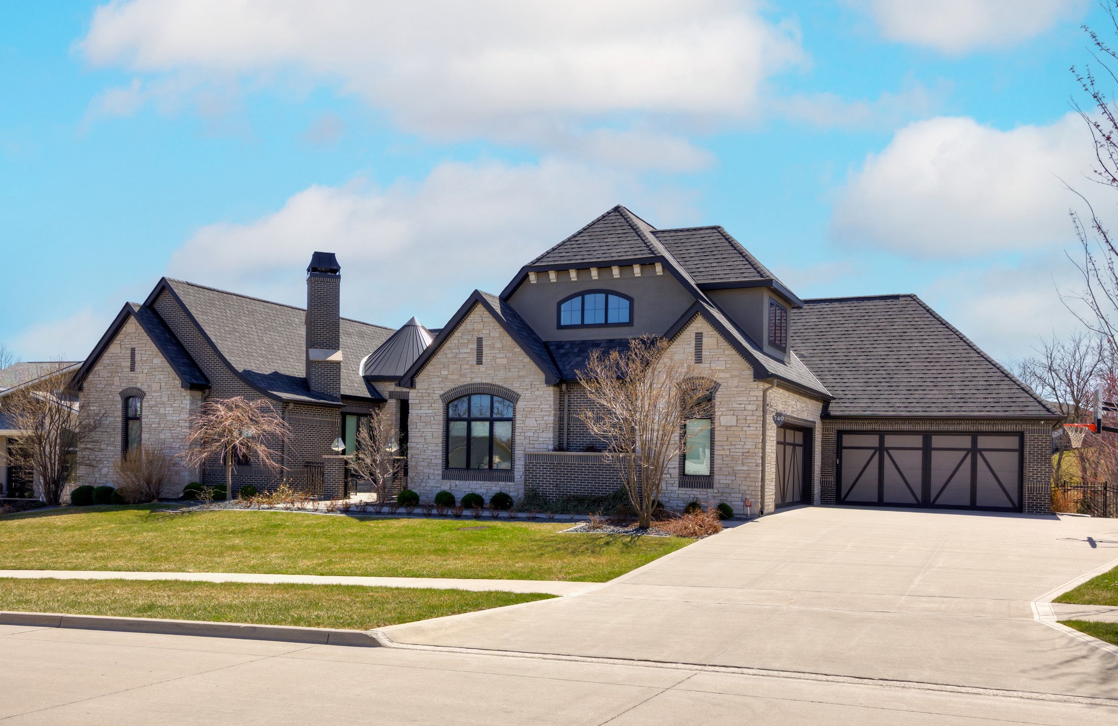 740 Century Circle, Waukee, Iowa image 2