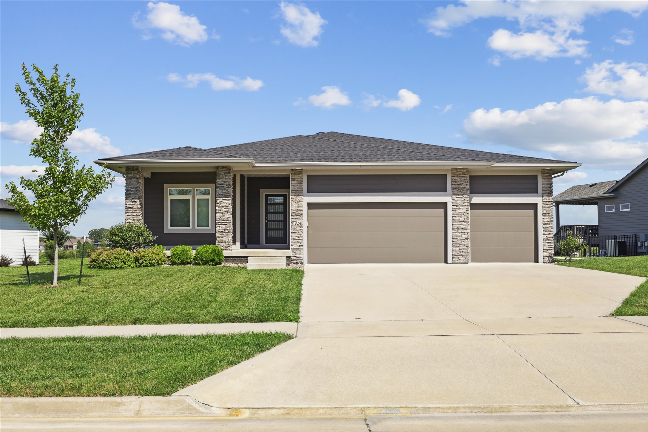 Norwalk, Iowa 50211, United States, 5 Bedrooms Bedrooms, ,3 BathroomsBathrooms,Residential,Active,165187