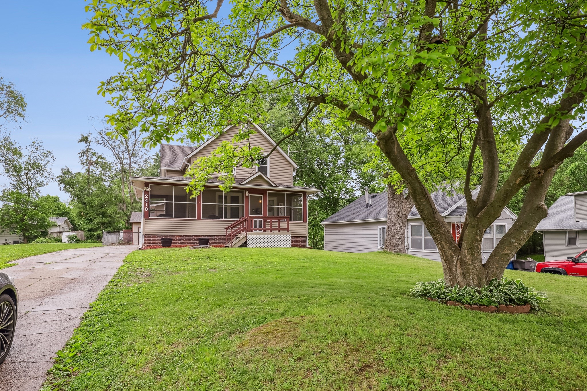2419 30th Street, Des Moines, Iowa image 2