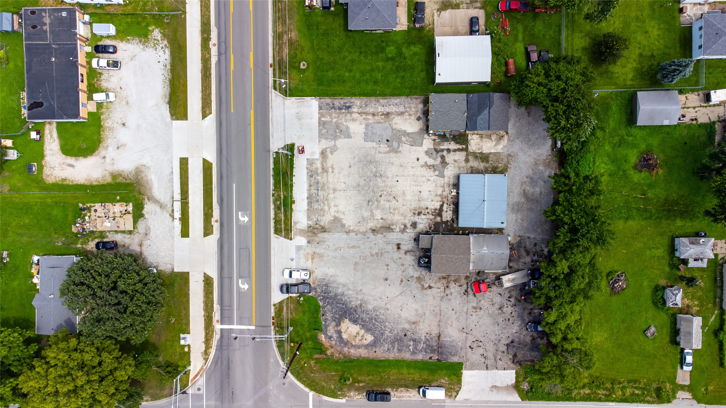 325 & 355 NE Broadway Avenue