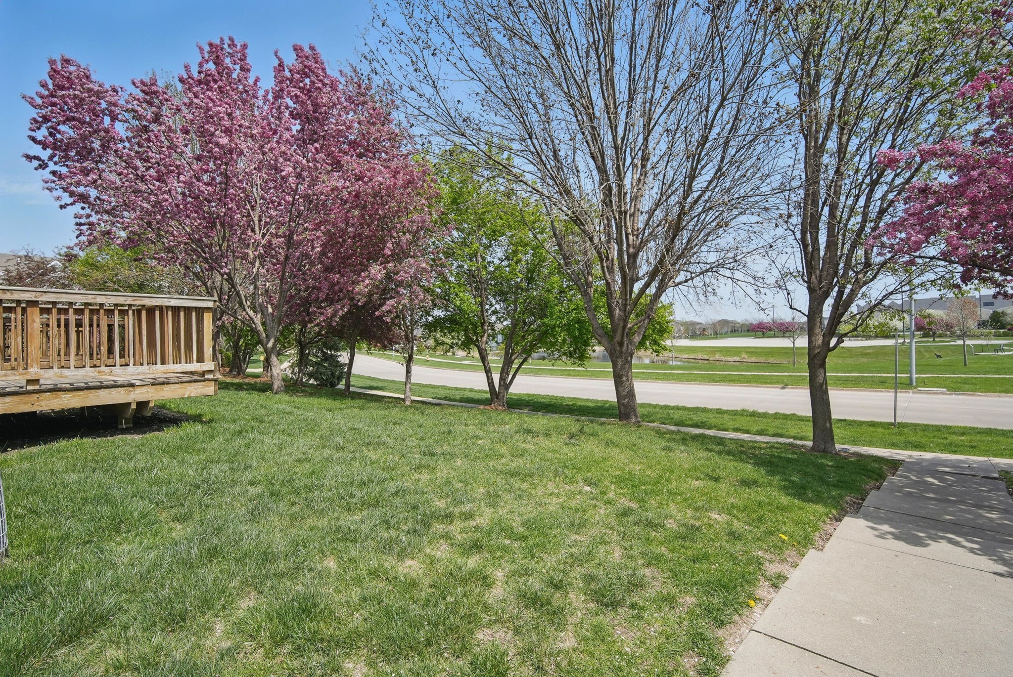 321 NE Kingwood Drive, Waukee, Iowa image 24