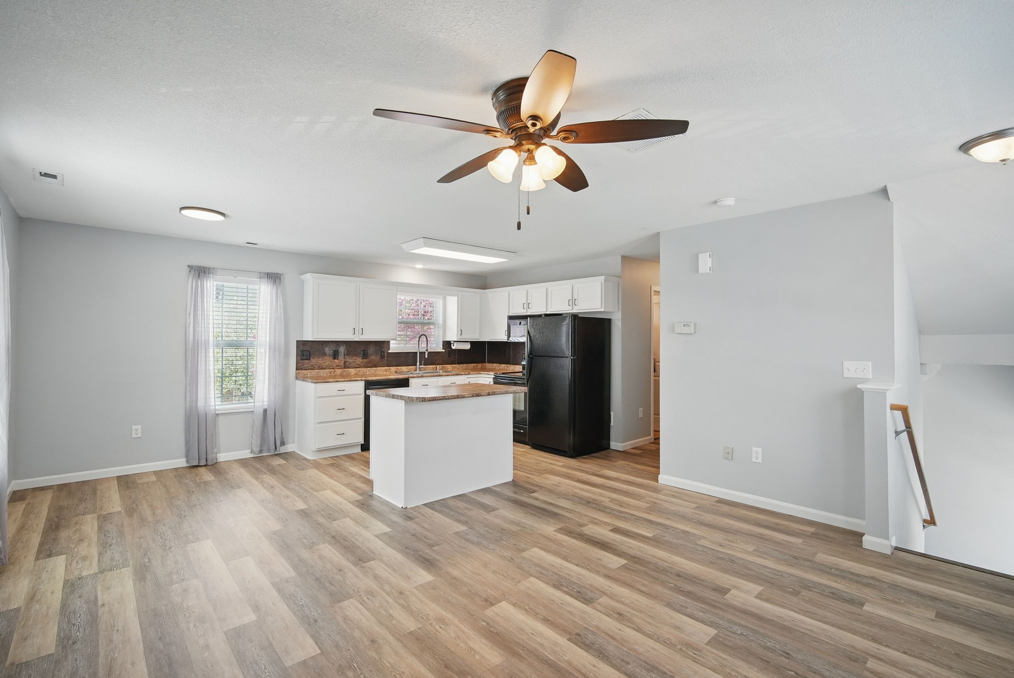 321 NE Kingwood Drive, Waukee, Iowa image 8