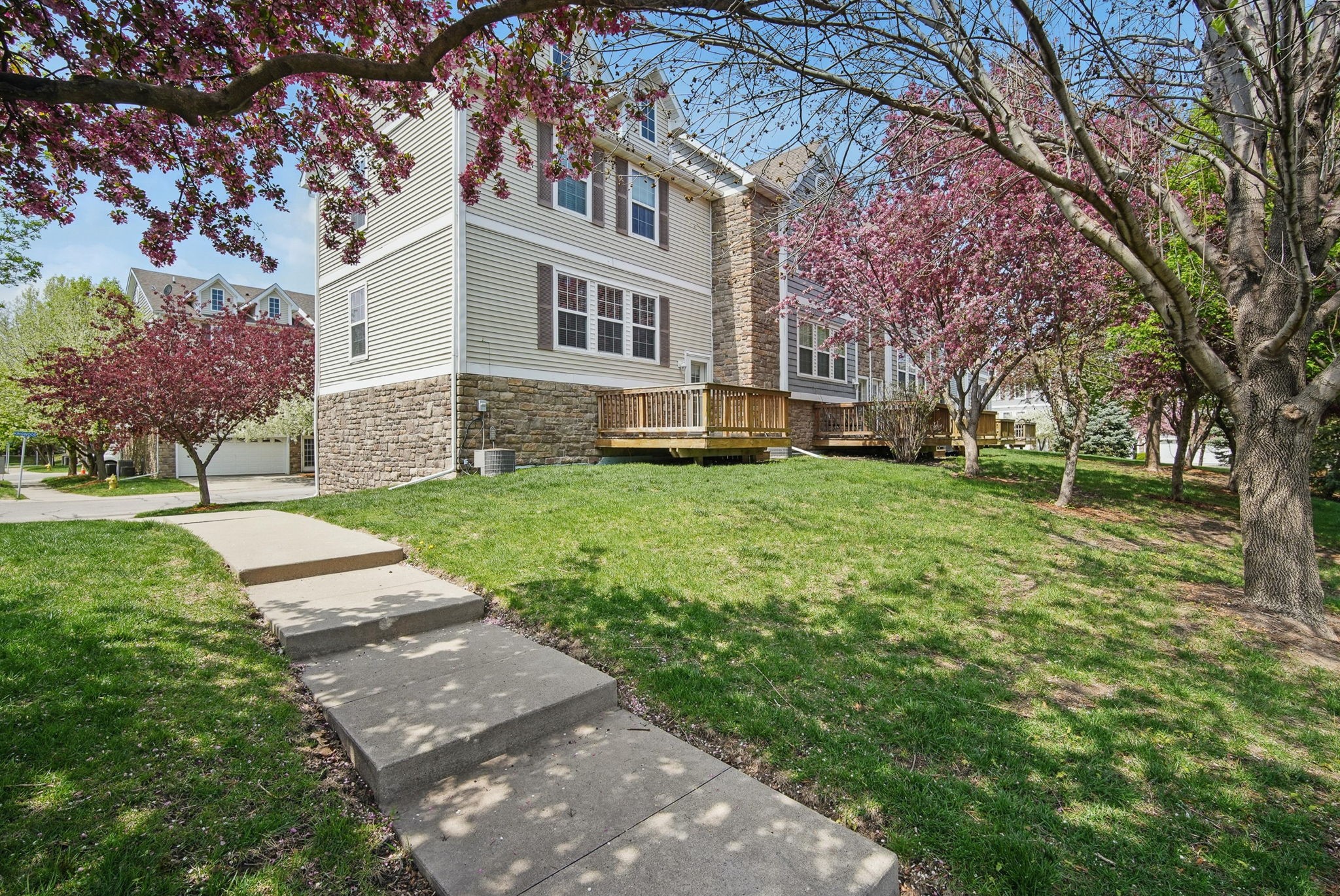 321 NE Kingwood Drive, Waukee, Iowa image 25