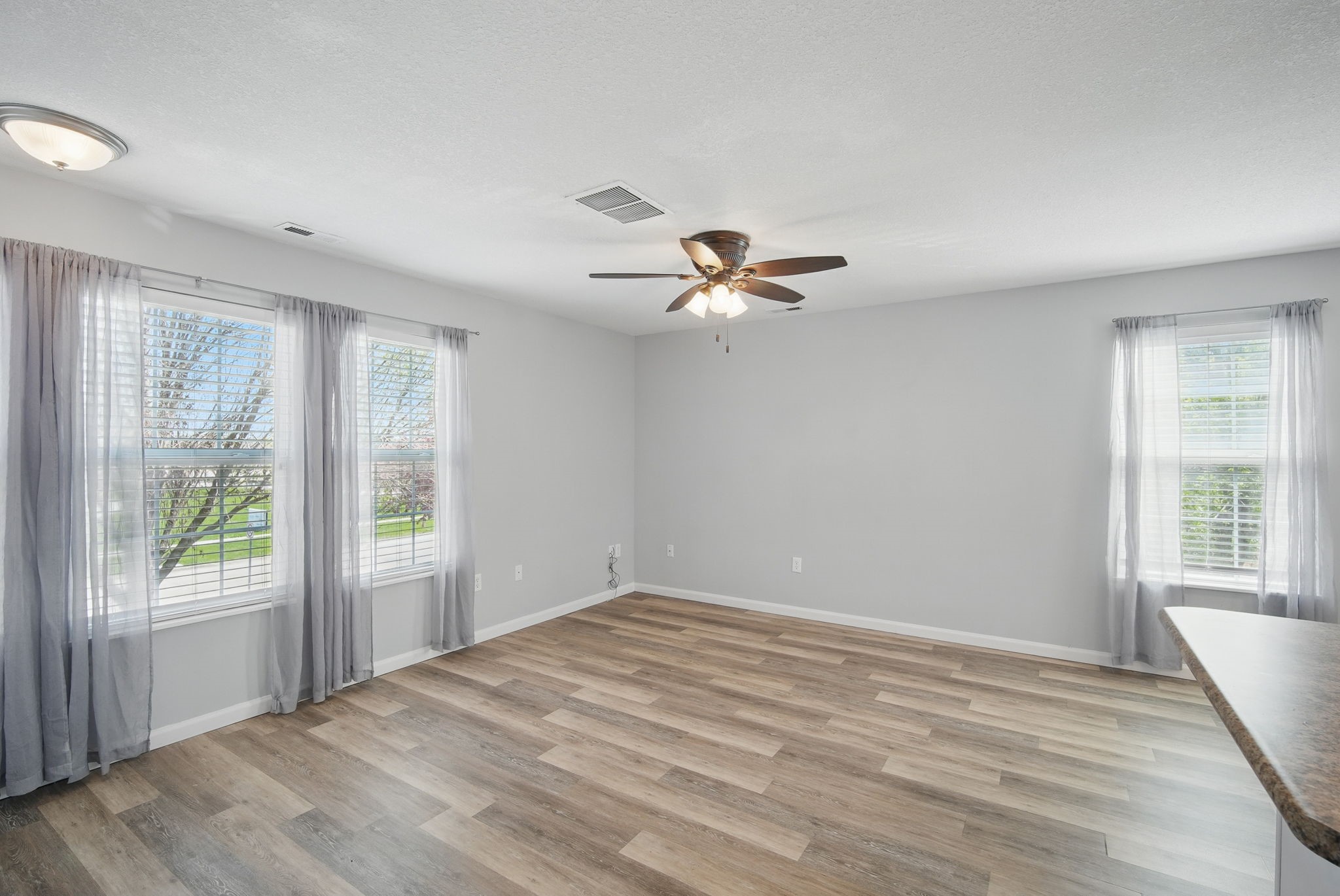 321 NE Kingwood Drive, Waukee, Iowa image 7