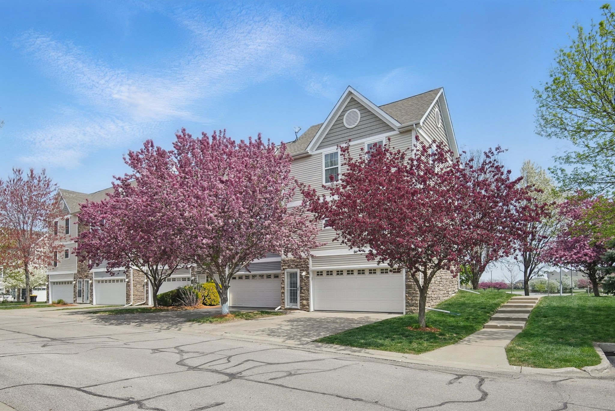 321 NE Kingwood Drive, Waukee, Iowa image 27
