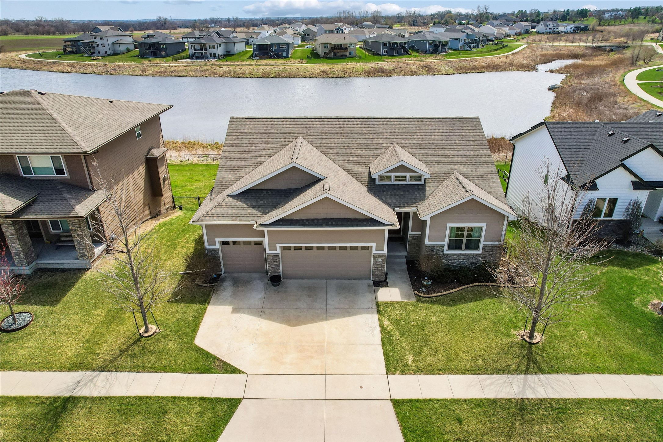 Photo 1 of 35 — 9518 Rushbrook Drive, Johnston, IA 50131