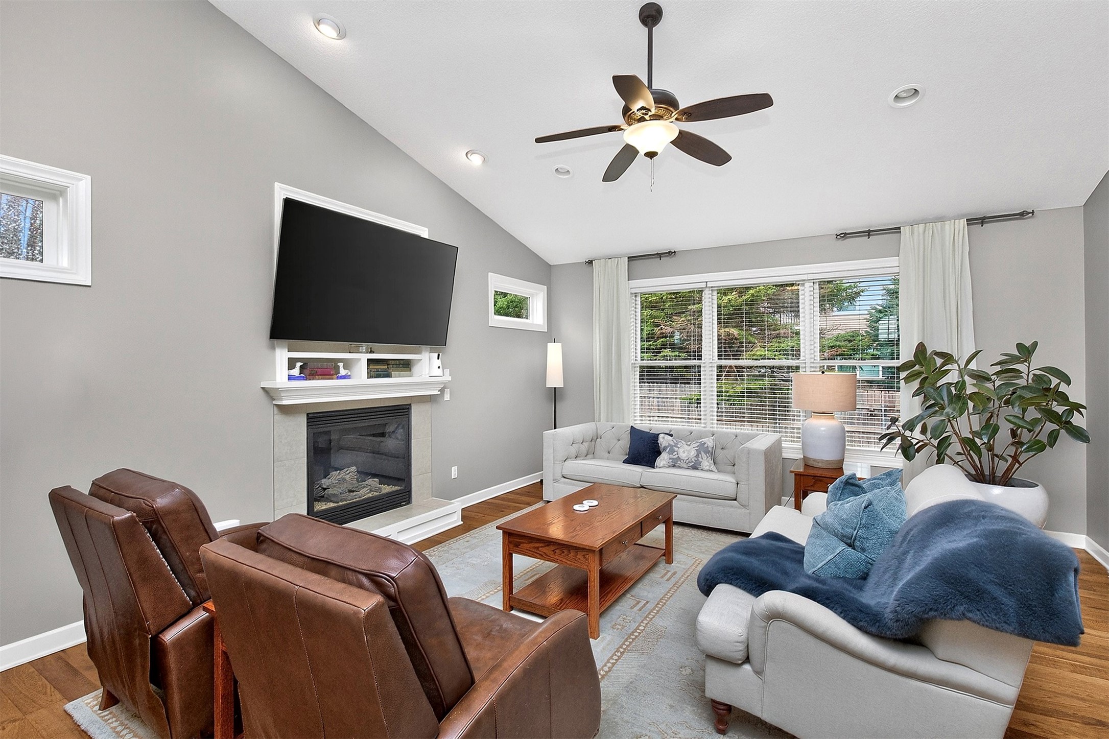 1000 SE Bluegrass Circle