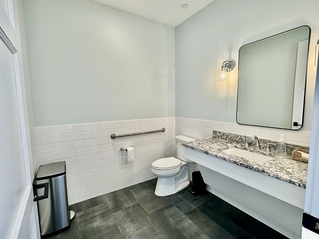 105 S 4th Suite A & B Street, Clear Lake, Iowa image 34