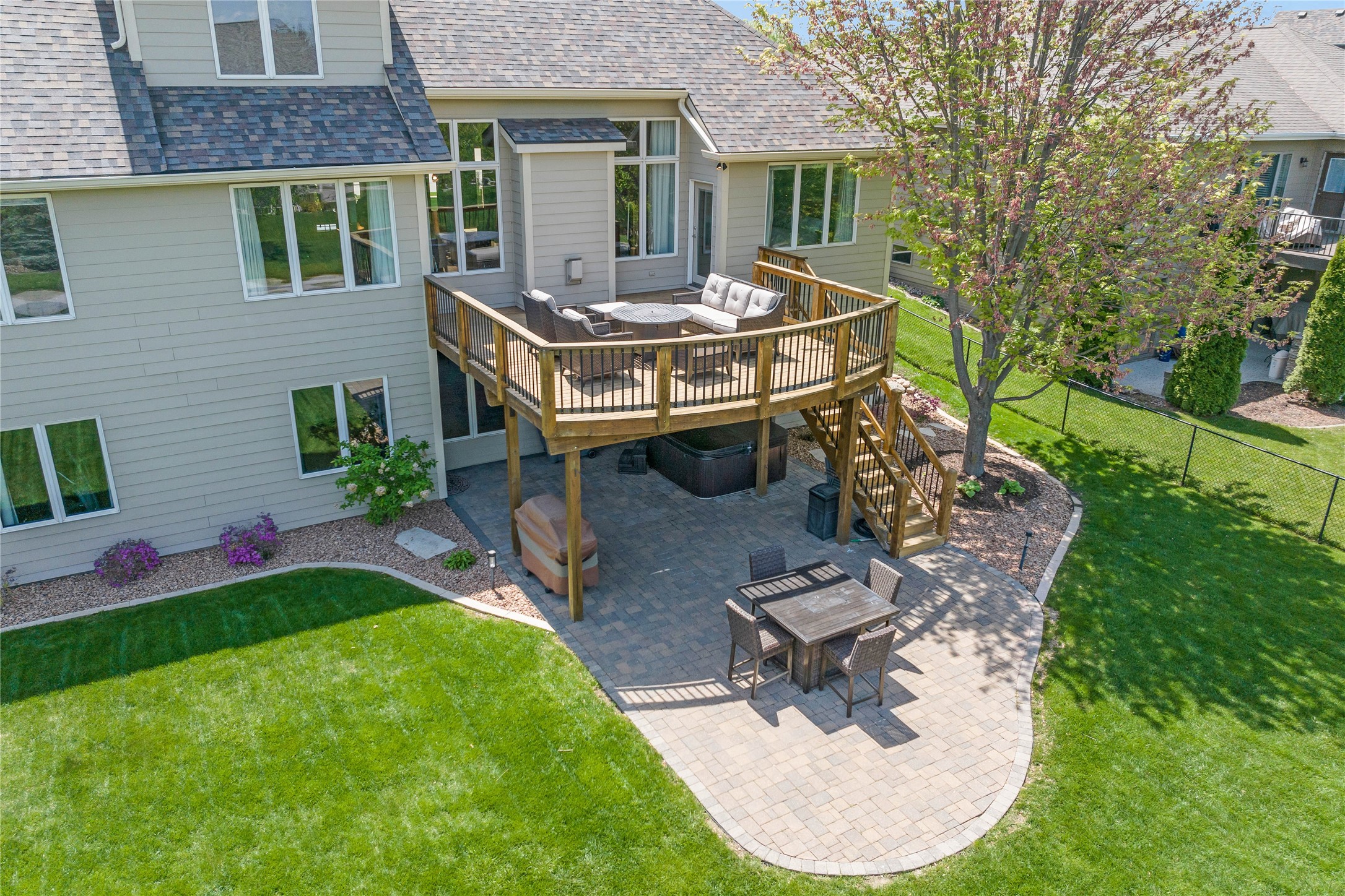 9517 Enfield Drive, Johnston, Iowa image 3