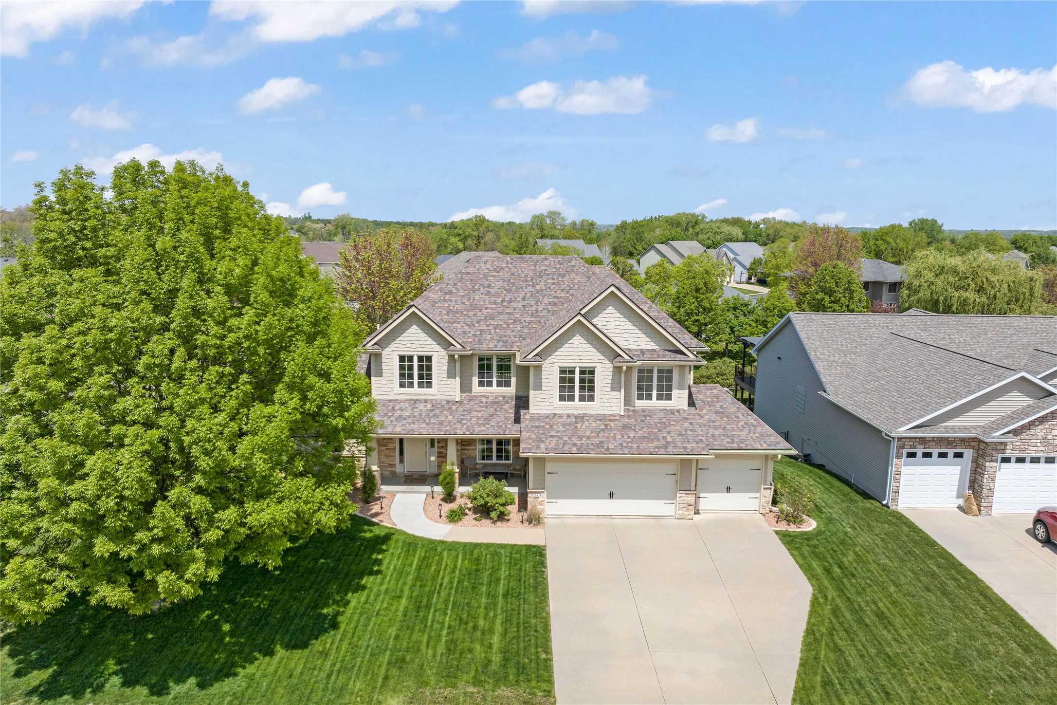 9517 Enfield Drive, Johnston, Iowa image 4