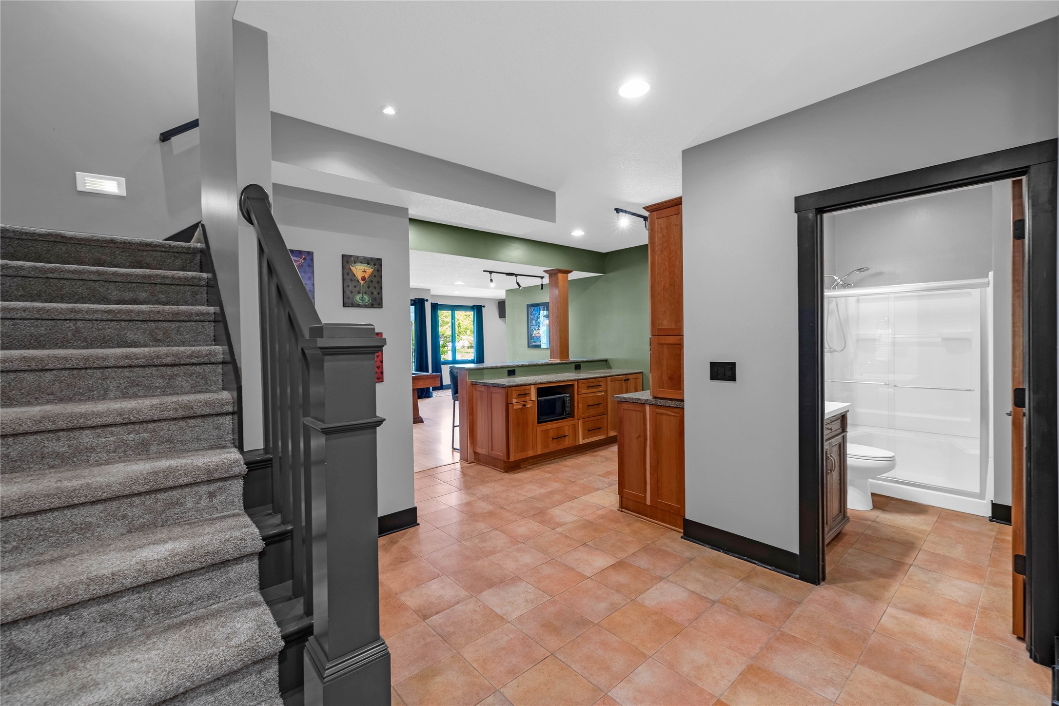 9517 Enfield Drive, Johnston, Iowa image 30