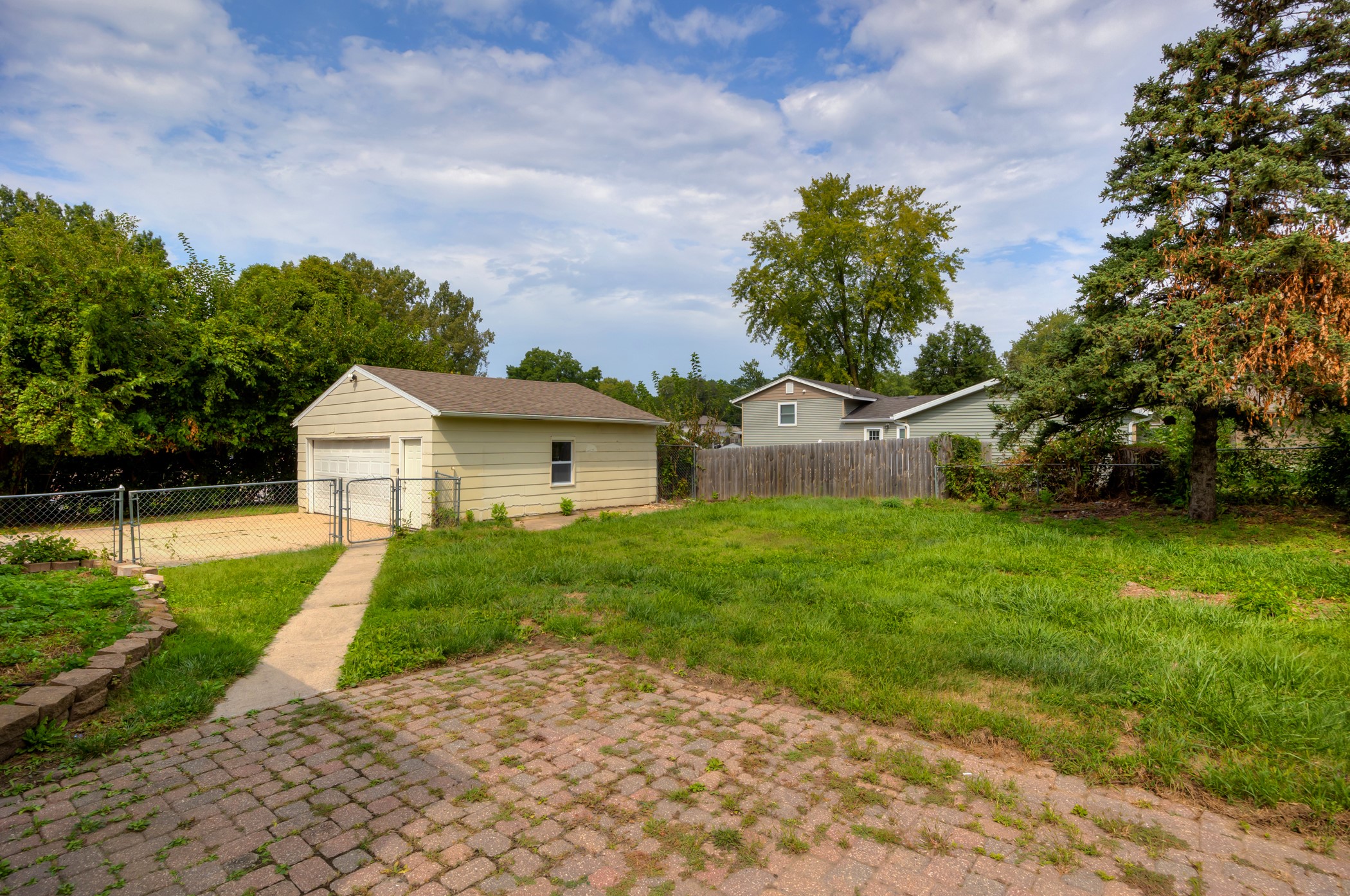 562 Greenfield Parkway, Des Moines, Iowa image 5