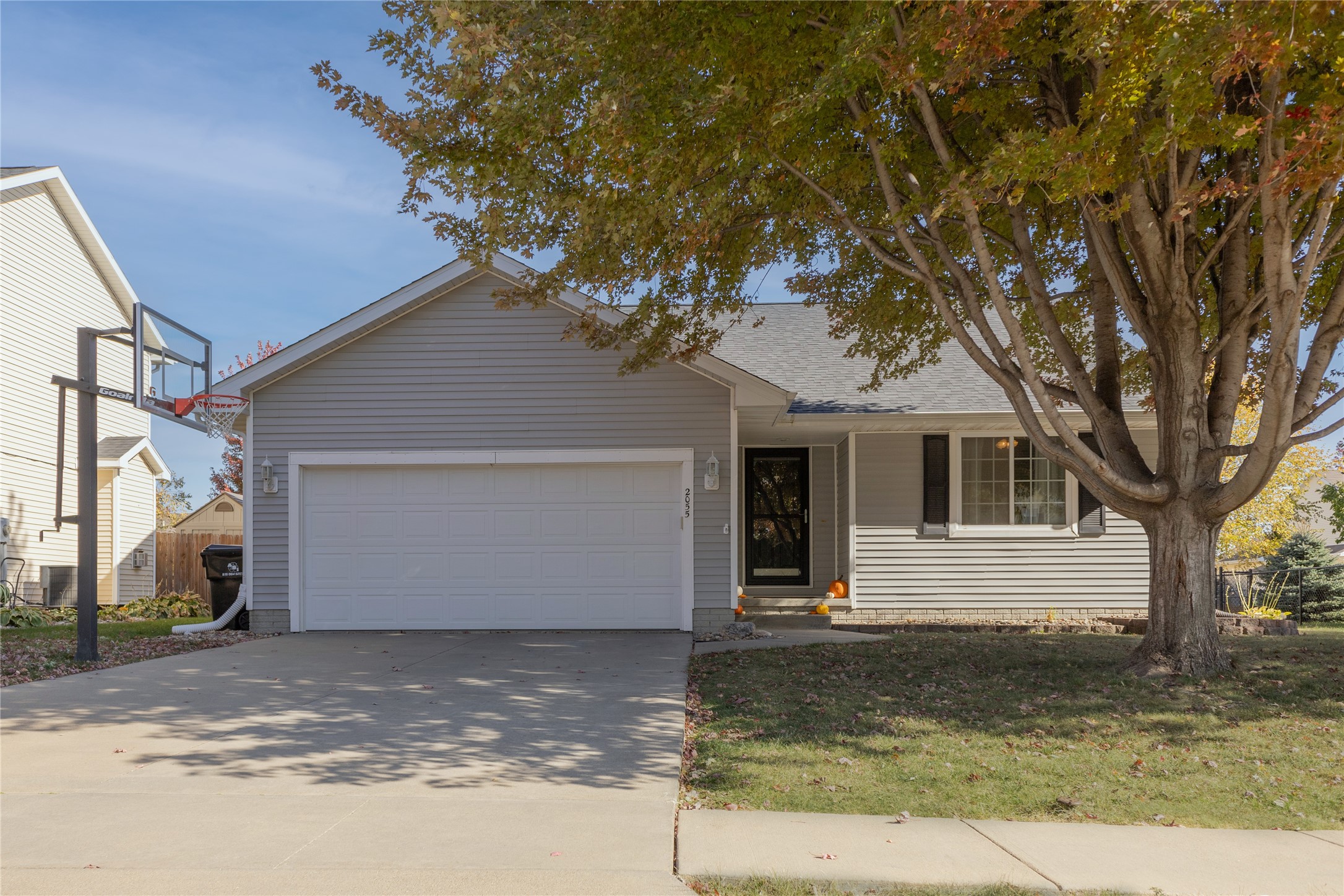 2055 SE Florence Drive, Waukee, Iowa image 1