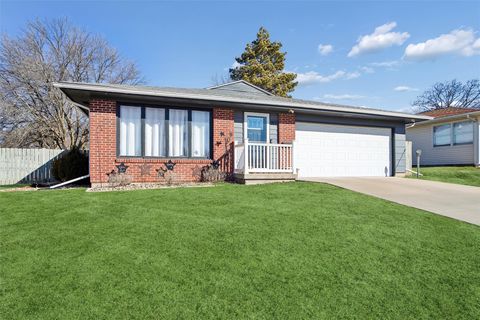 Homes For Sale - 803 W Jefferson Street<br/> Marion County, Knoxville, IA 50138