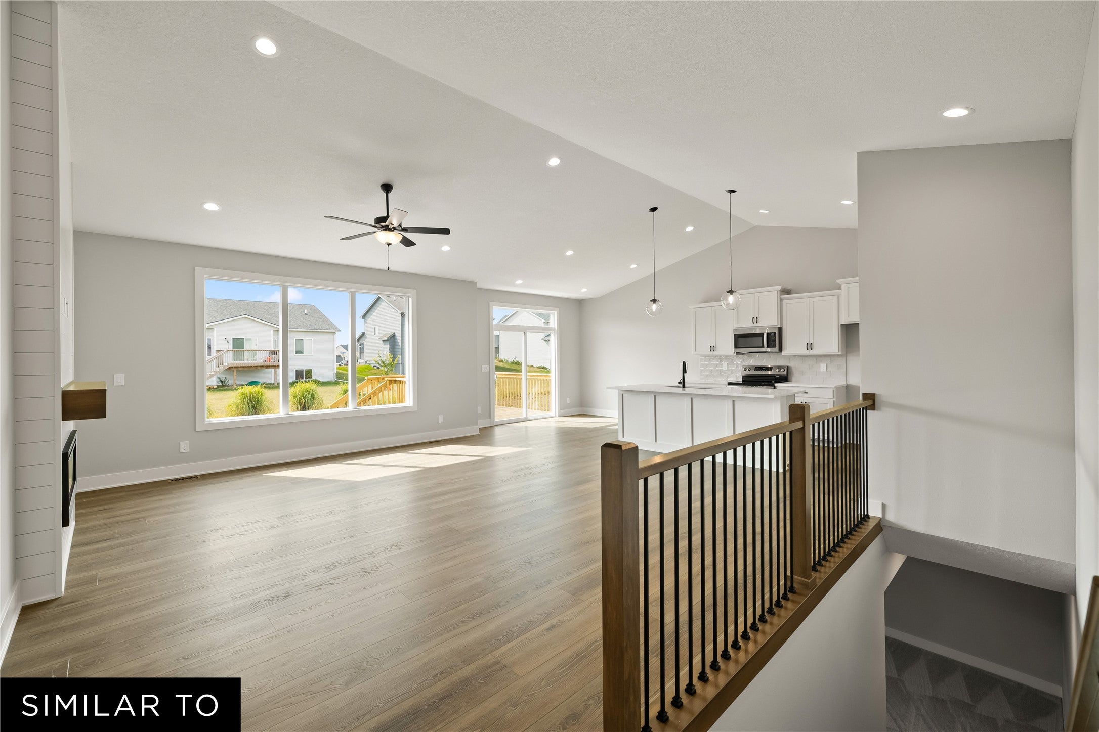 1090 SW Boulder Drive