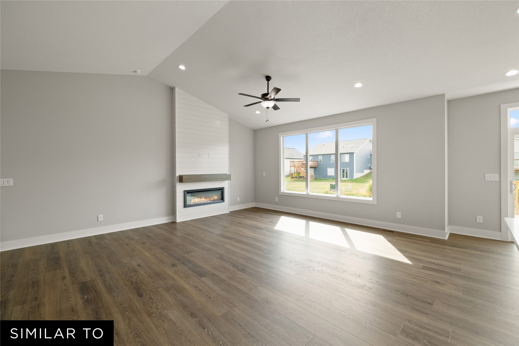 1090 SW Boulder Drive