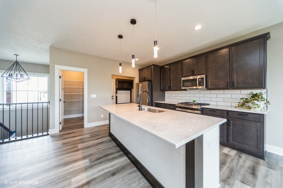 7040 Lake Ridge Avenue, Des Moines, Iowa image 6