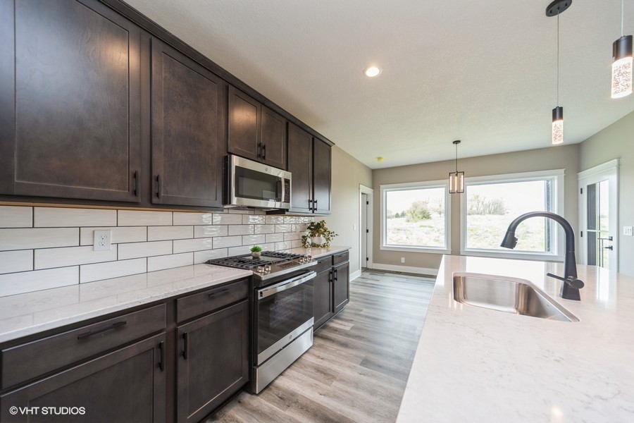 7040 Lake Ridge Avenue, Des Moines, Iowa image 8