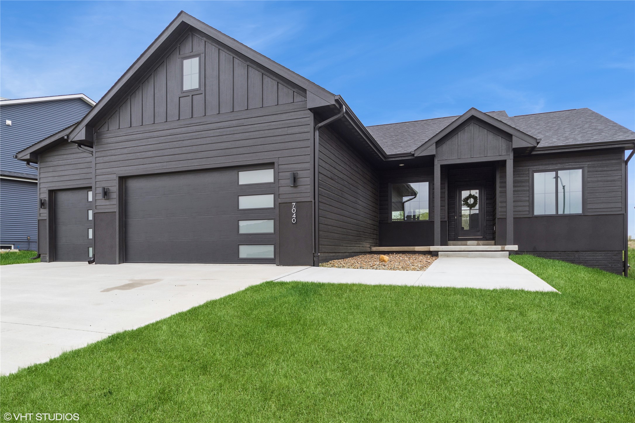 7040 Lake Ridge Avenue, Des Moines, Iowa image 1