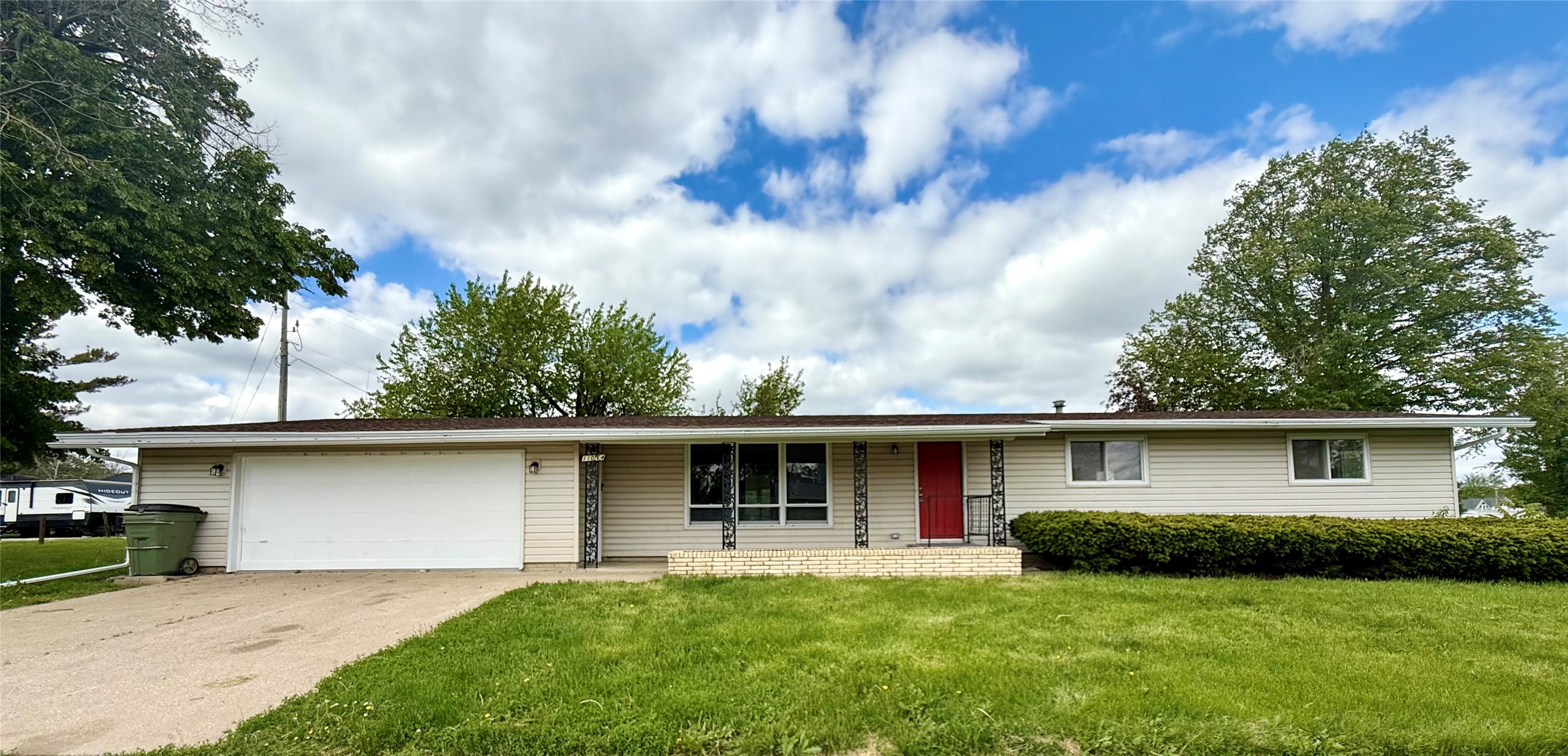 110 E 4th Street, Woodward, Iowa image 1