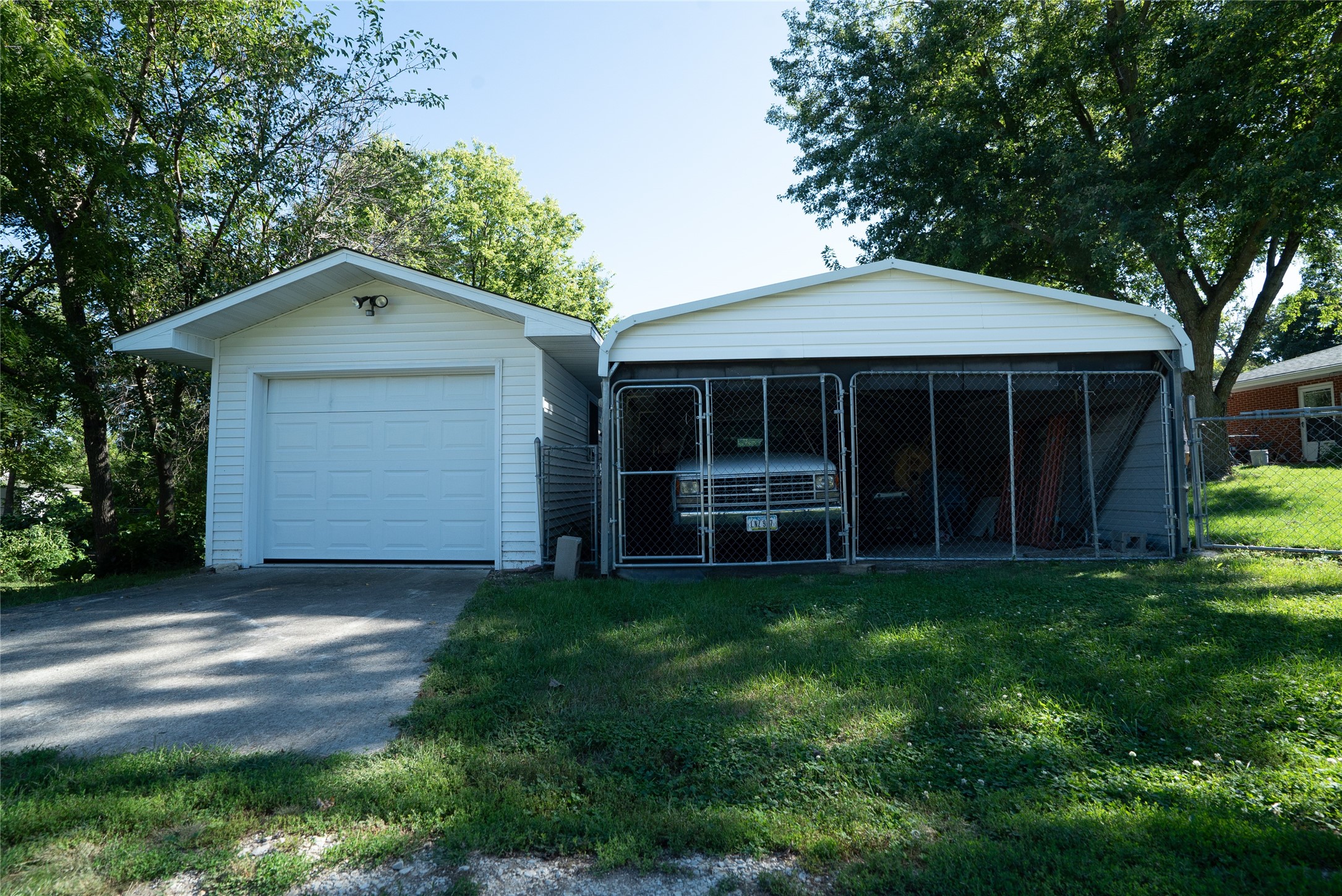 315 S 5th Avenue, Winterset, Iowa image 3